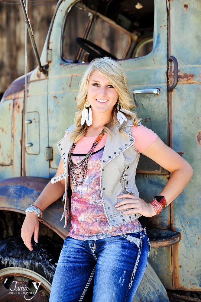 vegas-senior-12* senior pictures of blond girl at nelson nevada